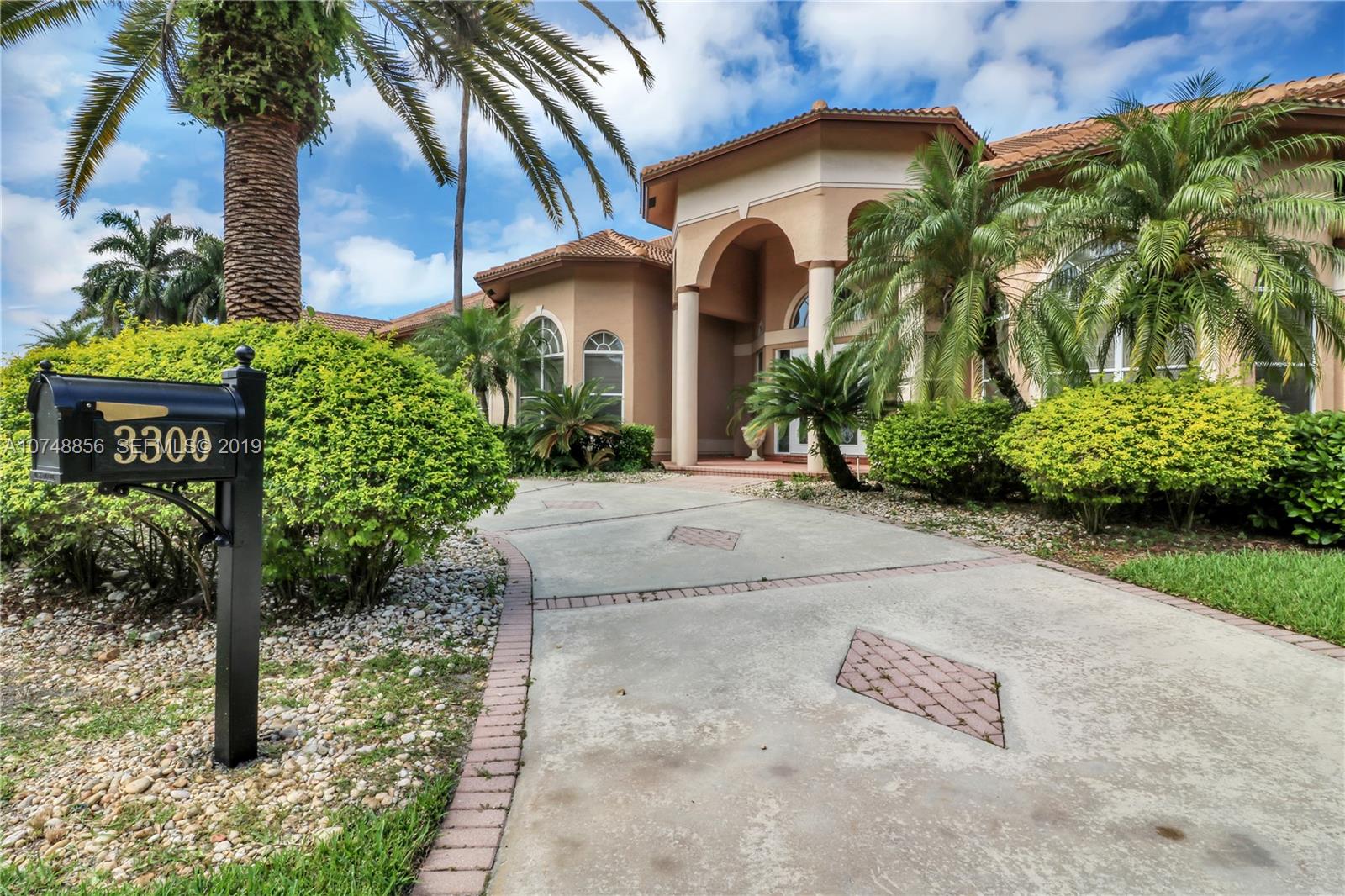 3300 Paddock Road Weston, FL 33331 - Photo 6 of 26