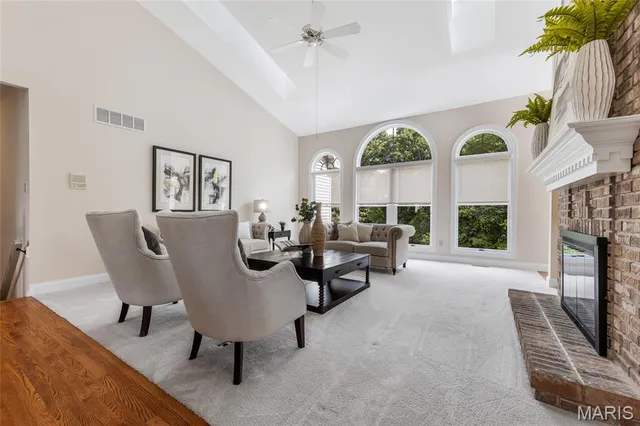 $899,900 | 17609 Burnham Court, Chesterfield, MO 63005