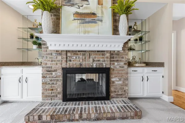 $885,000 | 17609 Burnham Court, Chesterfield, MO 63005