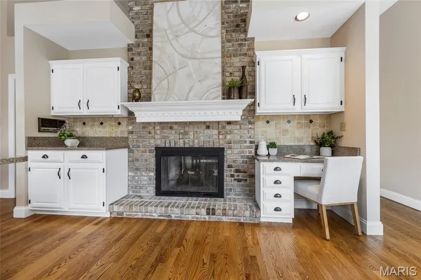 $885,000 | 17609 Burnham Court, Chesterfield, MO 63005