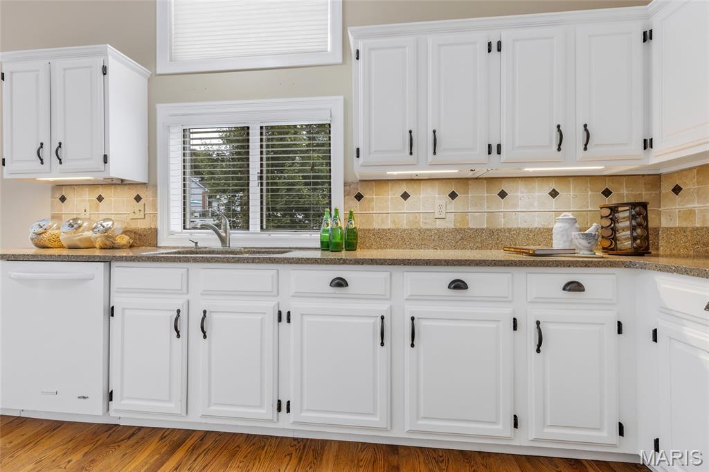 17609 Burnham Court Chesterfield, MO 63005 - Photo 23 of 74