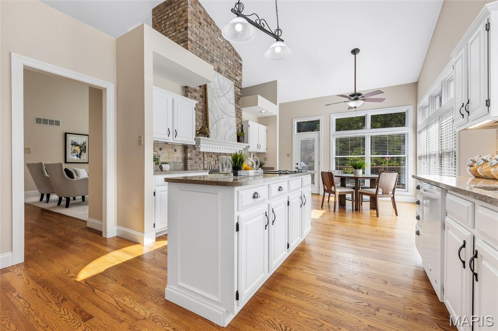 17609 Burnham Court Chesterfield, MO 63005 - Photo 24 of 74