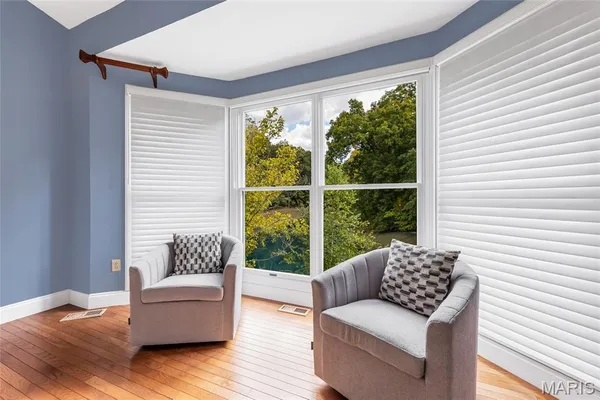 $885,000 | 17609 Burnham Court, Chesterfield, MO 63005