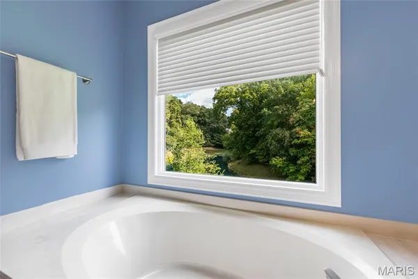 $885,000 | 17609 Burnham Court, Chesterfield, MO 63005