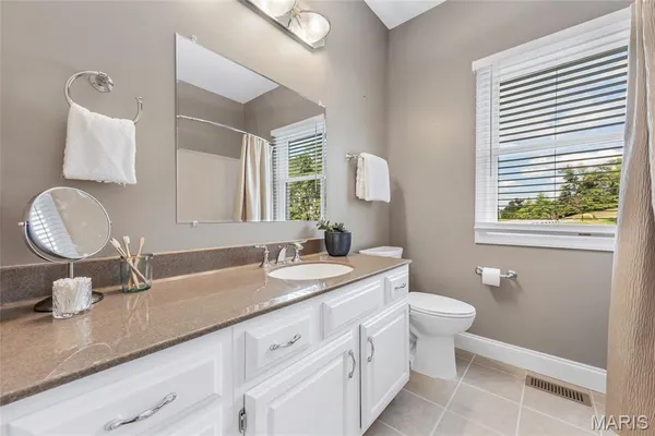 $885,000 | 17609 Burnham Court, Chesterfield, MO 63005