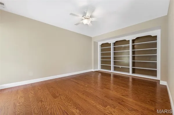 $885,000 | 17609 Burnham Court, Chesterfield, MO 63005