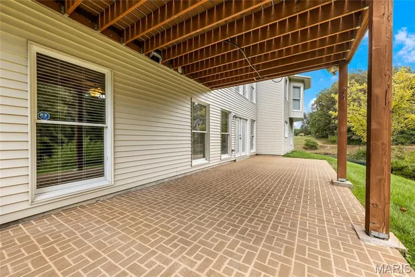 $885,000 | 17609 Burnham Court, Chesterfield, MO 63005