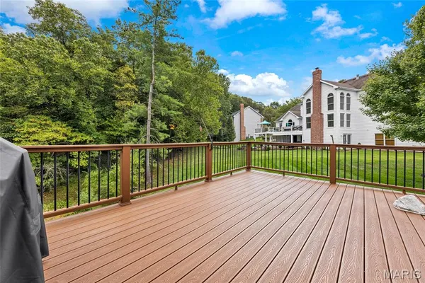 $885,000 | 17609 Burnham Court, Chesterfield, MO 63005