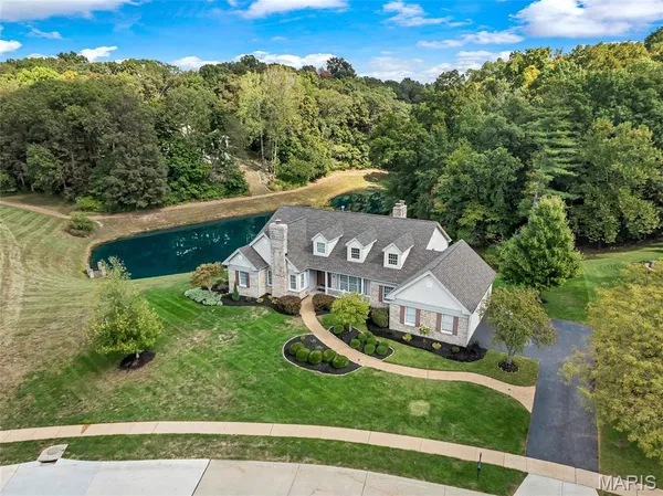 $885,000 | 17609 Burnham Court, Chesterfield, MO 63005
