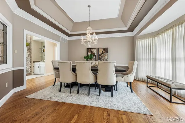 $899,900 | 17609 Burnham Court, Chesterfield, MO 63005