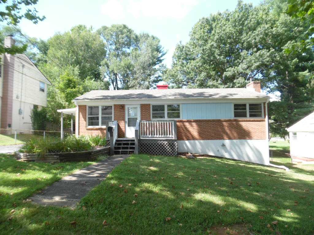216 River Road Waynesboro, VA 22980 - Photo 1 of 11 Gallery Image 1