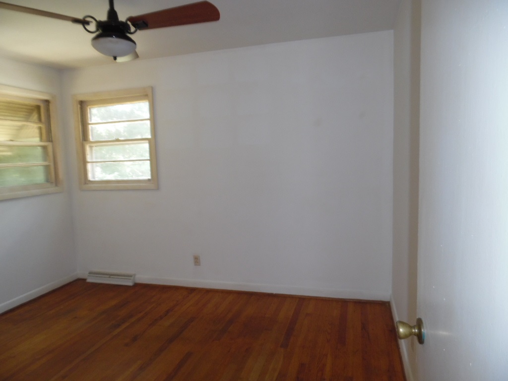 216 River Road Waynesboro, VA 22980 - Photo 8 of 11 Gallery Image 8