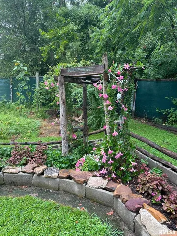 $60,000 | 315 West Furlong Street, Carrier Mills, IL 62917