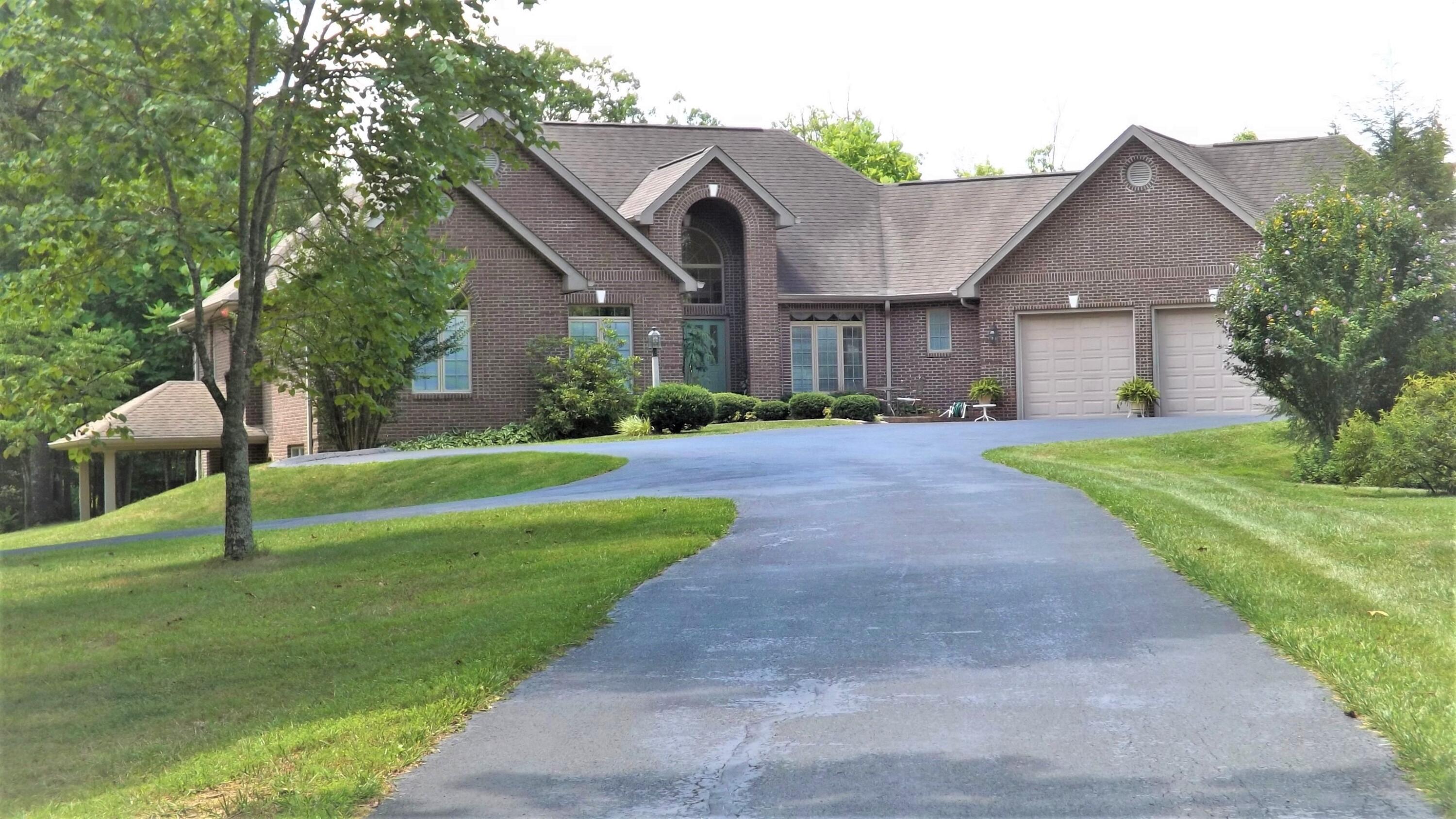 47 Laurel Lake Resort Road Corbin, KY 40701 - Photo 2 of 91 2022-07-14 12.44.17