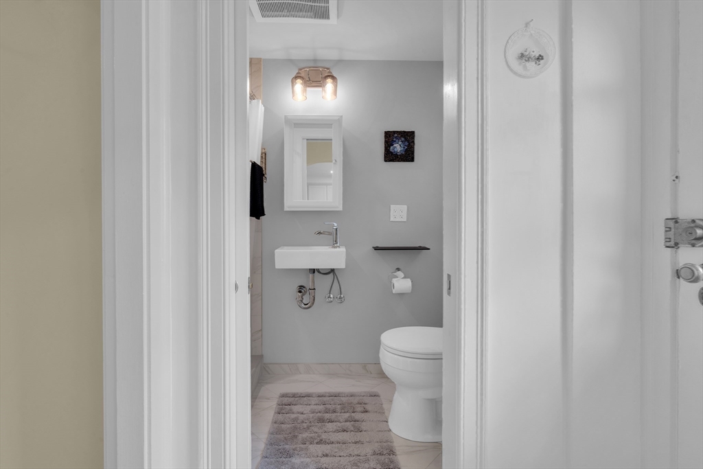 105 Whitney Road Medford, MA 02155 - Photo 11 of 41 Gallery Image 11