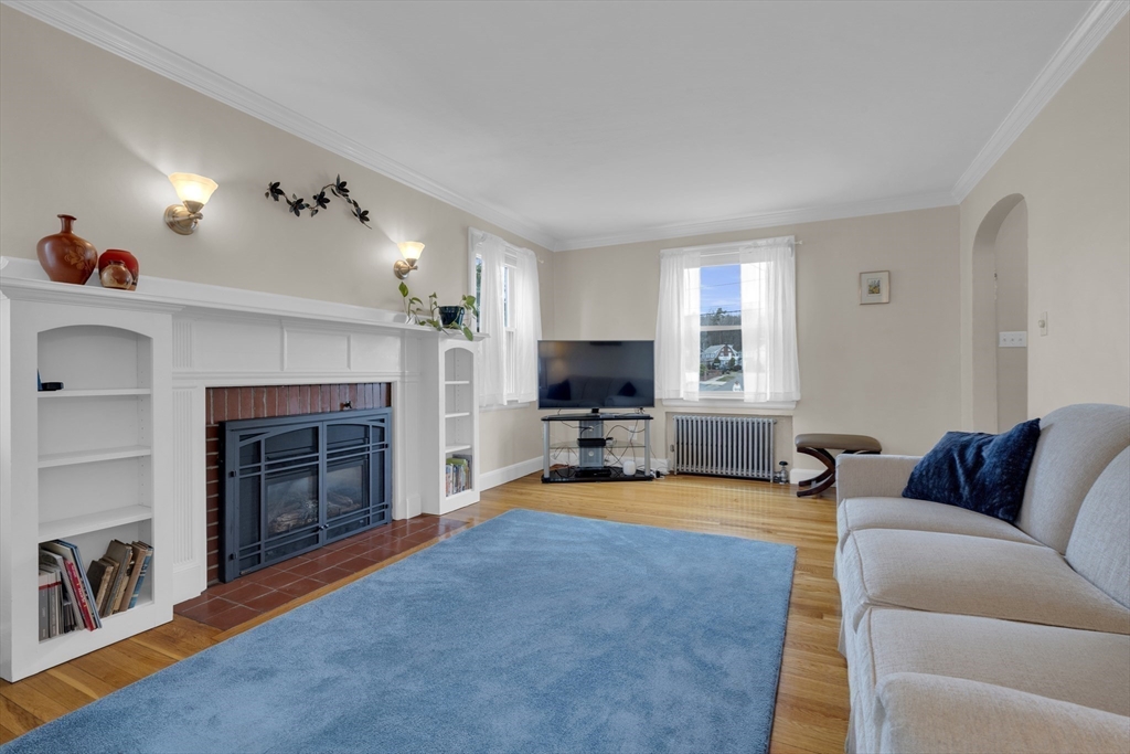 105 Whitney Road Medford, MA 02155 - Photo 3 of 41 Gallery Image 3