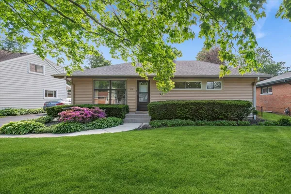 $390,000 | 428 South Beverly Street, Wheaton, IL 60187