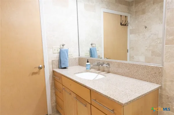 $449,500 | 1600 Barton Springs Road, Unit 5610, Austin, TX 78704