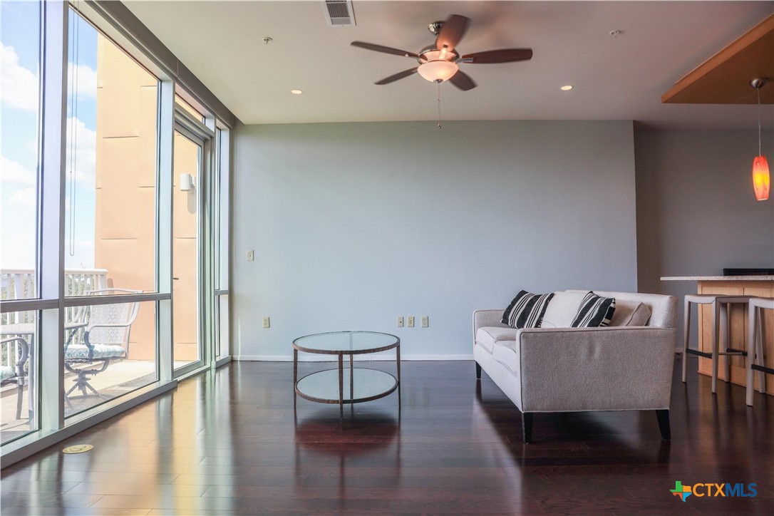 1600 Barton Springs Road, Unit 5610 Austin, TX 78704 - Photo 7 of 23