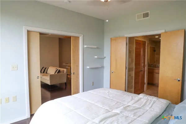 $449,500 | 1600 Barton Springs Road, Unit 5610, Austin, TX 78704