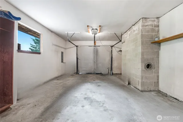 a view of a partially built entryway