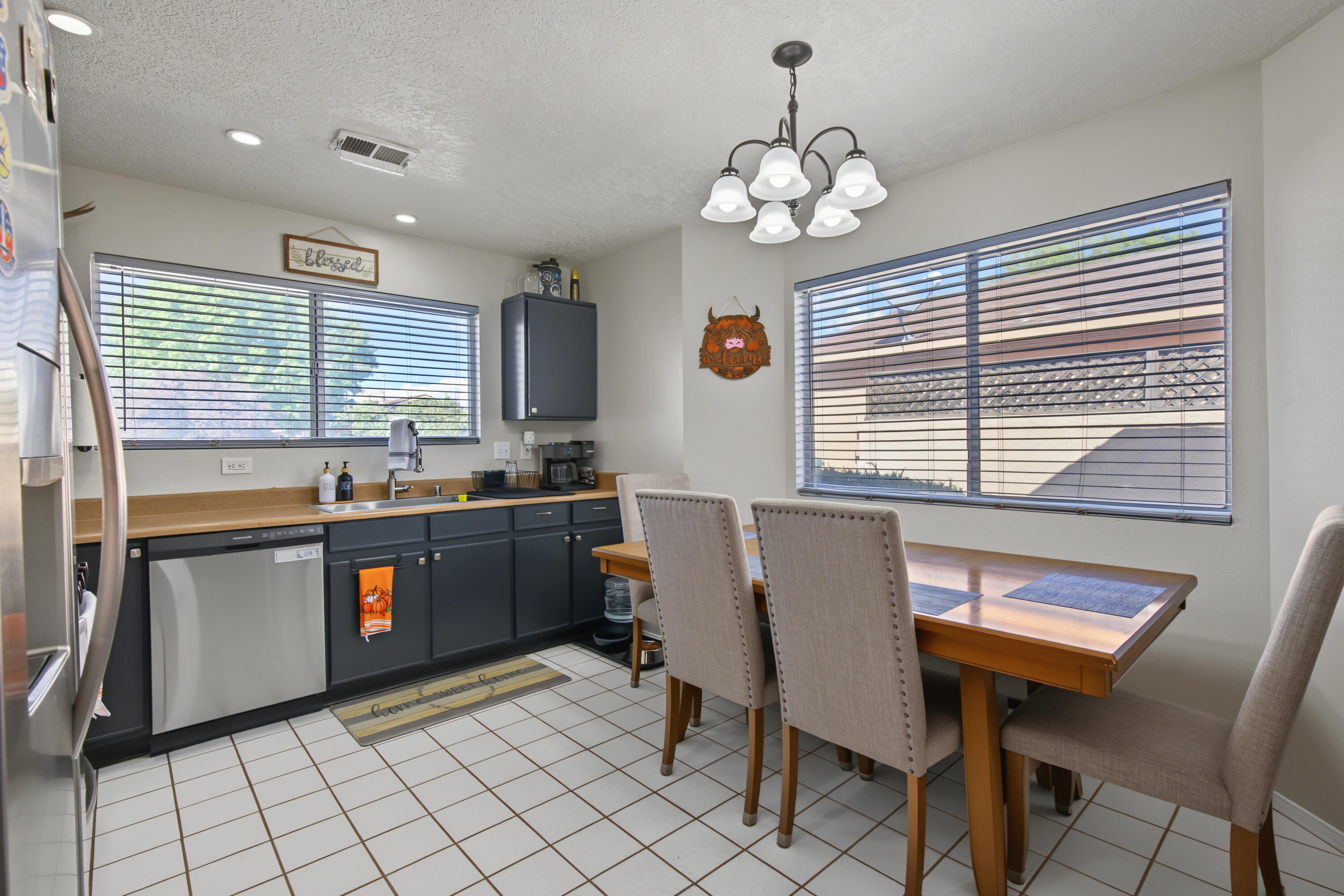 908 Somerset Meadows Drive Rio Rancho, NM 87144 - Photo 6 of 23 Gallery Image 6