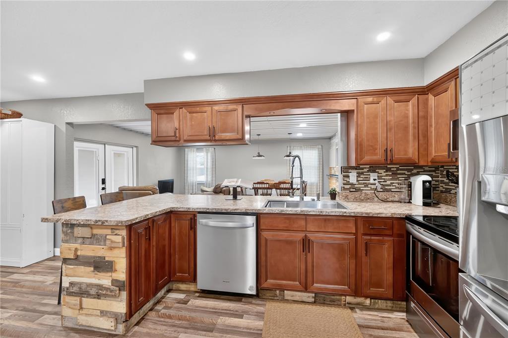 4556 South Remington Road Lakeland, FL 33813 - Photo 10 of 33