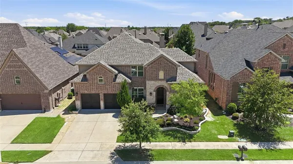 $675,000 | 1400 Bluebell Avenue, Lantana, TX 76226