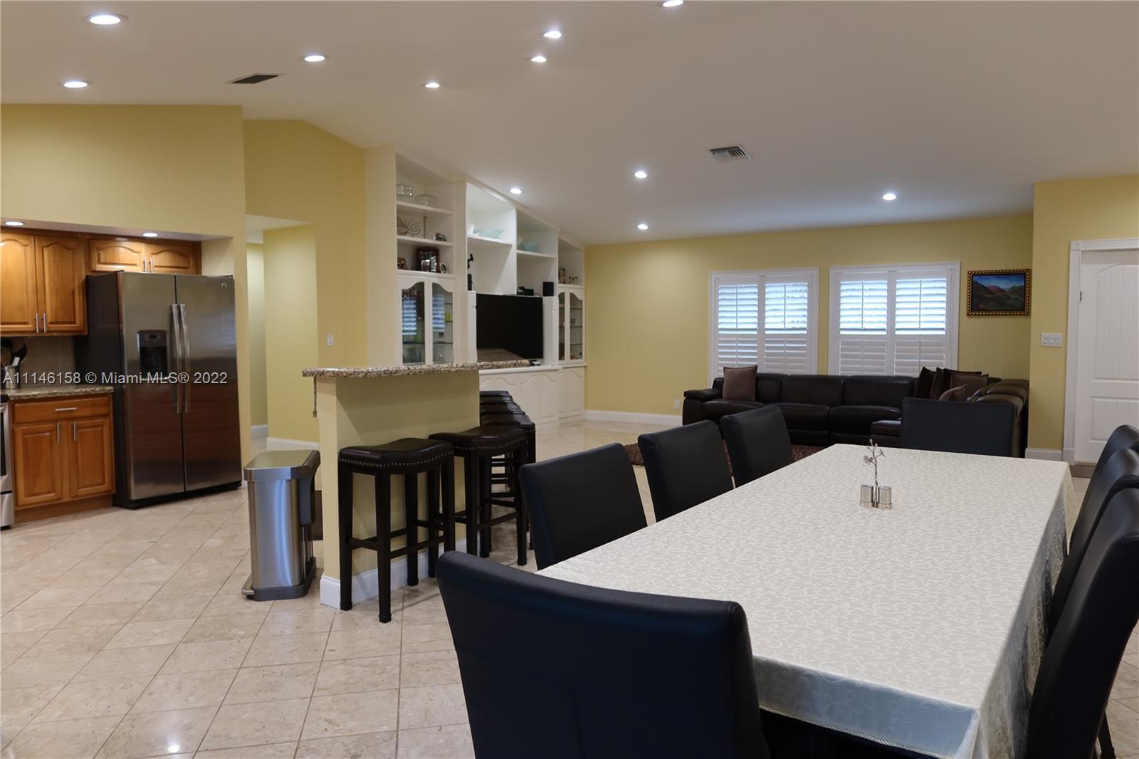 19740 Sedgefield Terrace Boca Raton, FL 33498 - Photo 14 of 18 Gallery Image 14