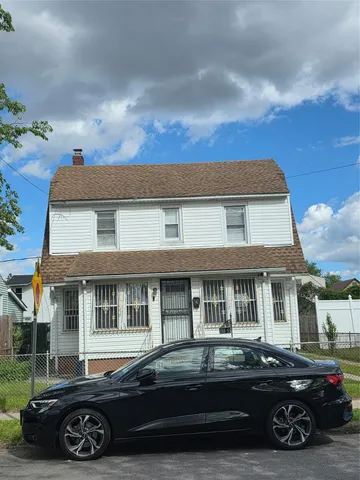 $725,000 | 133-15 220th Street | Laurelton