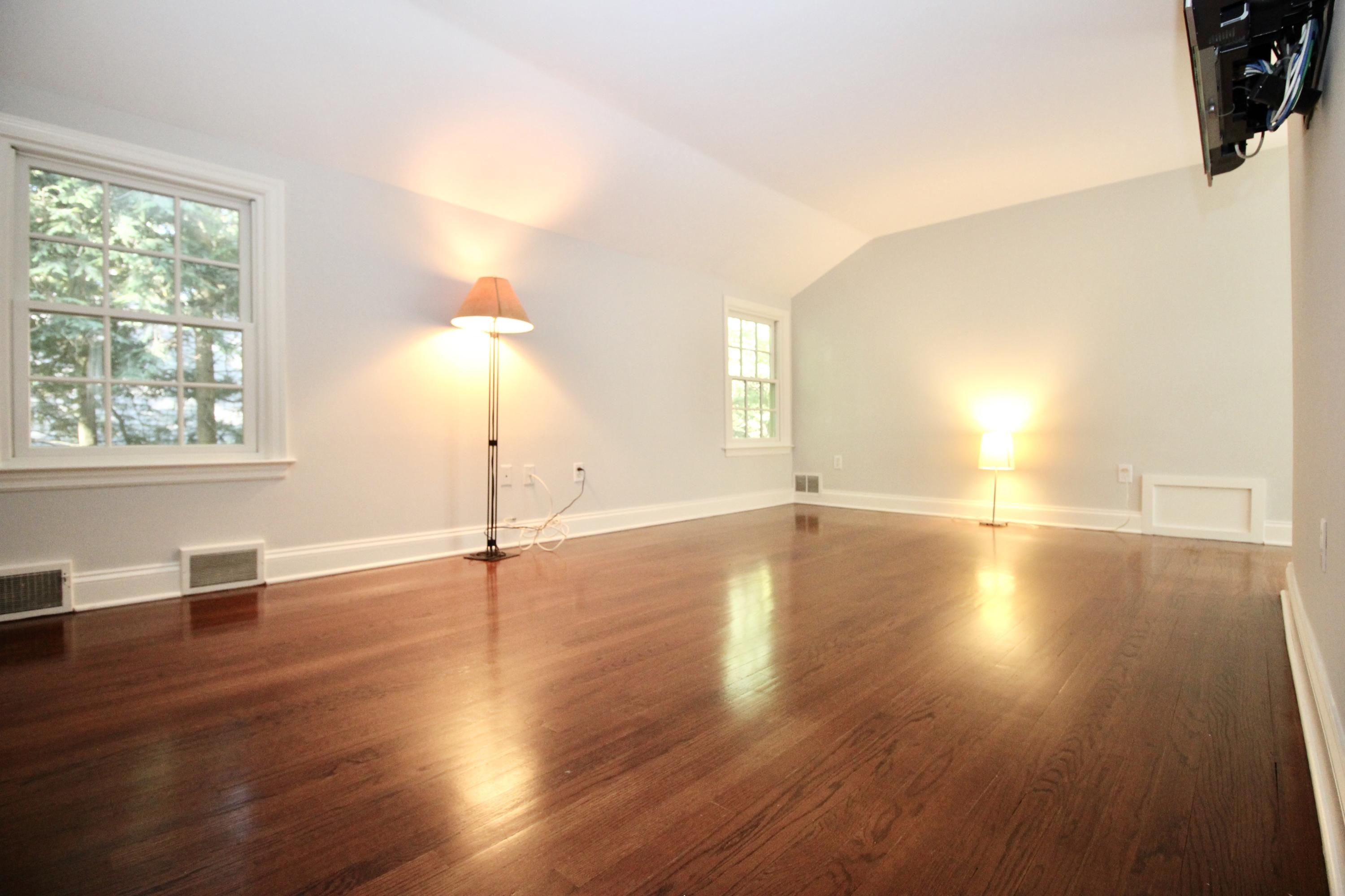 14 Old Stone Road Darien, CT 06820 - Photo 13 of 20 20191021_150949000_iOS