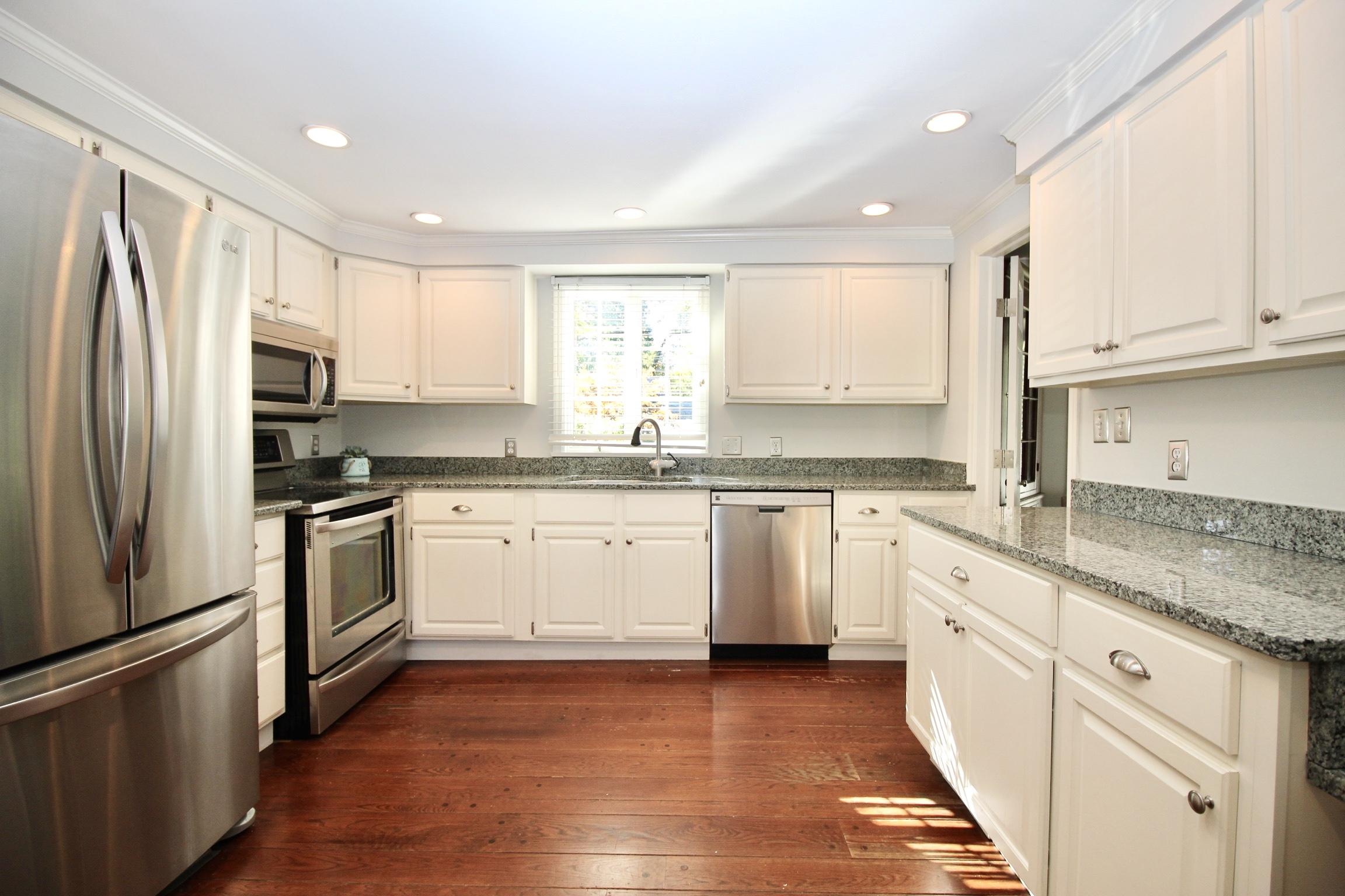 14 Old Stone Road Darien, CT 06820 - Photo 9 of 20 20191021_153216450_iOS