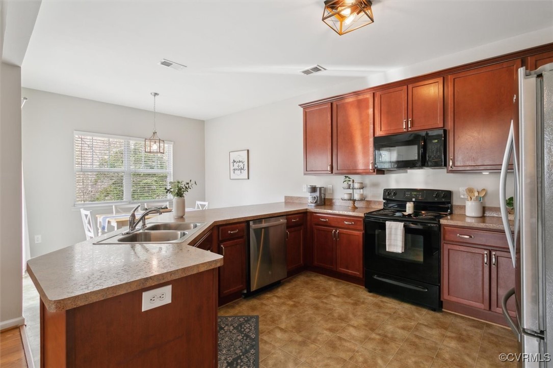 9005 Cocos Path Toano, VA 23168 - Photo 11 of 42 Gallery Image 11