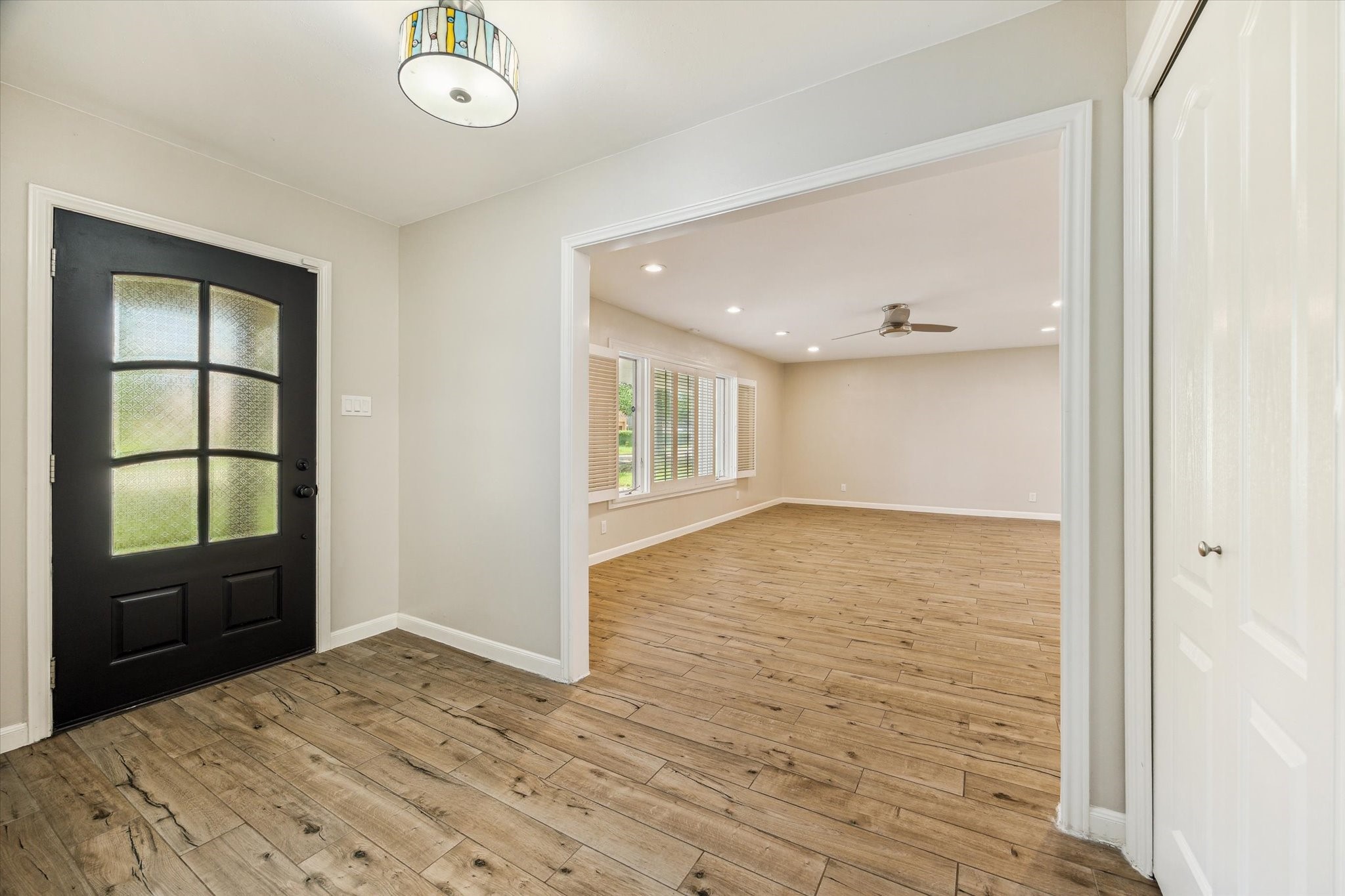 5118 Indigo Street Houston, TX 77096 - Photo 2 of 20
