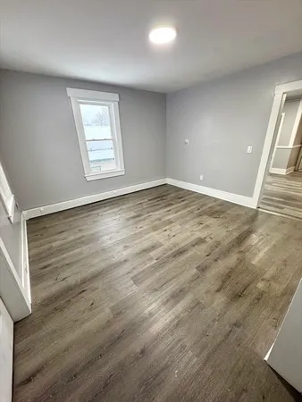 $2,100 | 143 Westminster Street, Unit 2L, Fitchburg, MA 01420