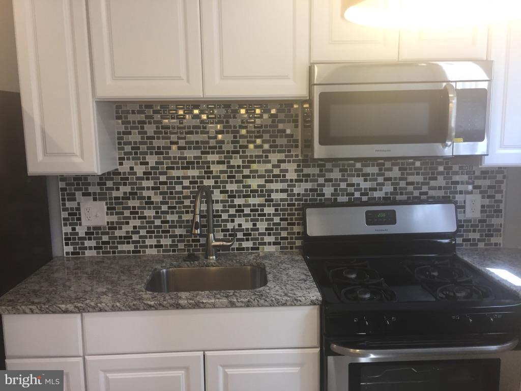 5419 Masefield Road Baltimore, MD 21229 - Photo 9 of 27 Kitchen