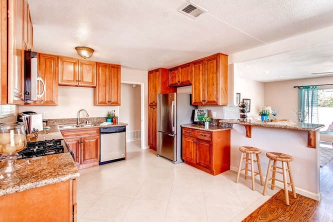 13701 Powers Road Poway, CA 92064 - Photo 13 of 25