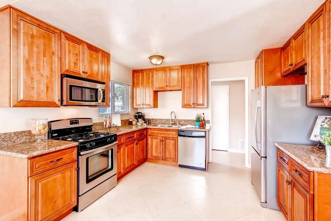 13701 Powers Road Poway, CA 92064 - Photo 10 of 25