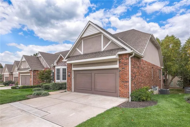 $465,000 | 6407 West 133rd Terrace, Overland Park, KS 66209
