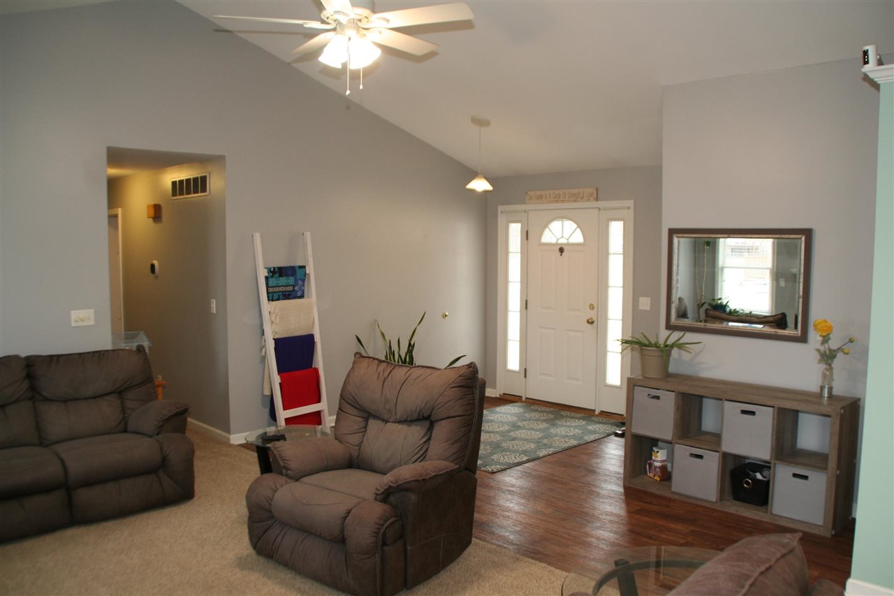 11129 Lapeer Road Davison, MI 48423 - Photo 18 of 31 50068702-17.JPG
