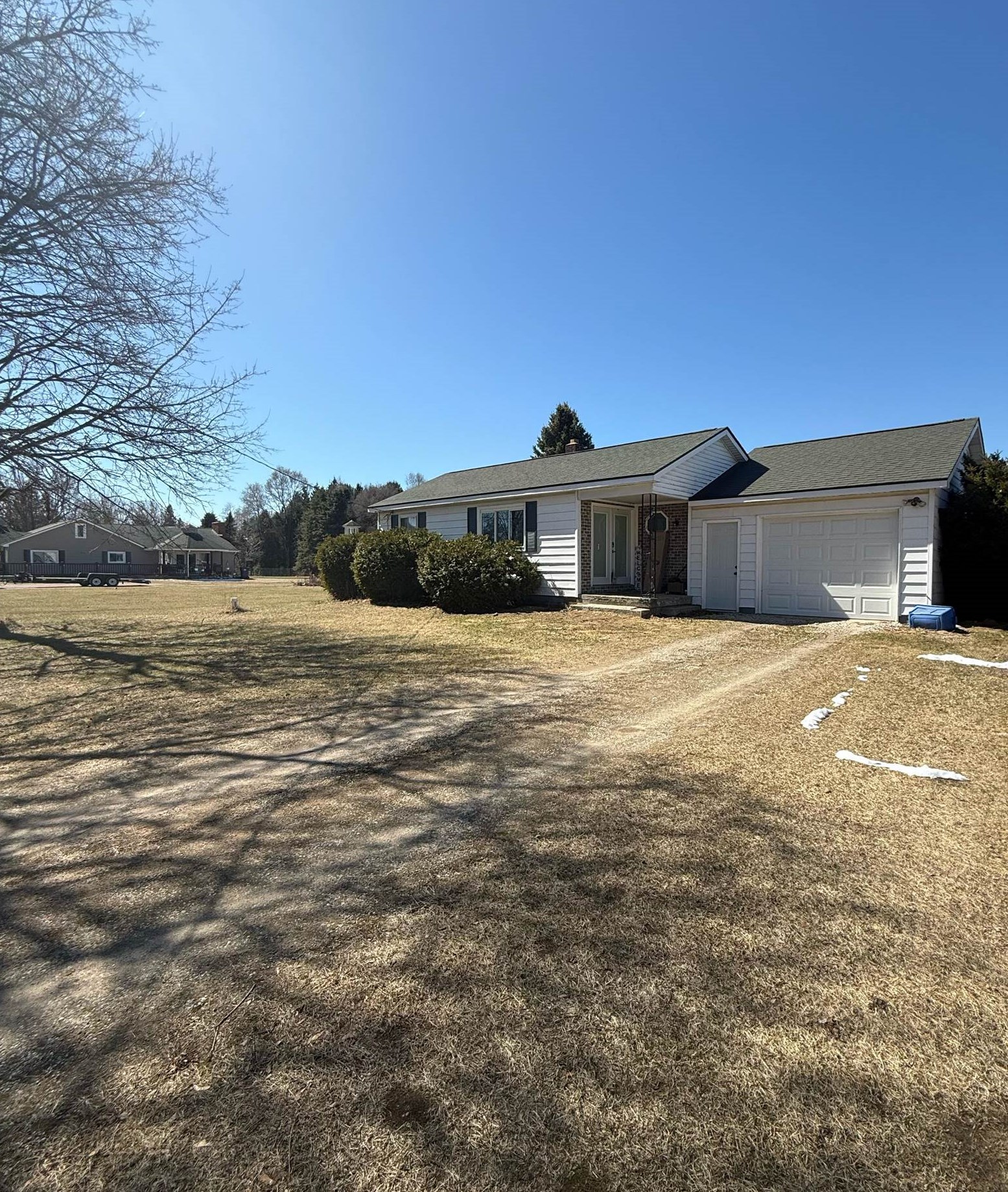 6133 West Airline Road Weidman, MI 48893 - Photo 3 of 16 1931737-5b0e4db1-3e9b-45a0-b444-8cd240bfc6c5.JPG