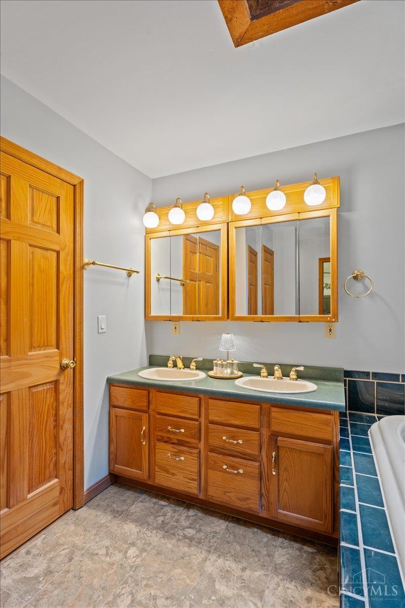 3074 Quitter Road Williamsburg, OH 45176 - Photo 27 of 45 Gallery Image 27