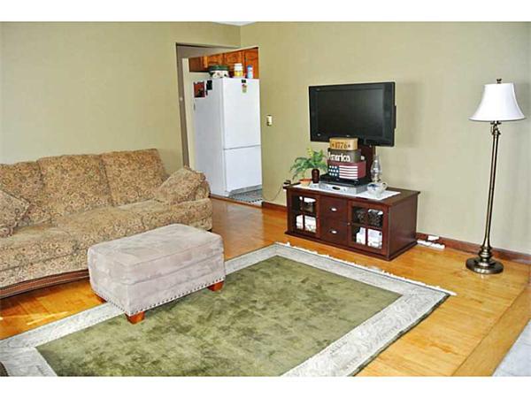 400 Grandview Avenue Woonsocket, RI 02895 - Photo 14 of 16