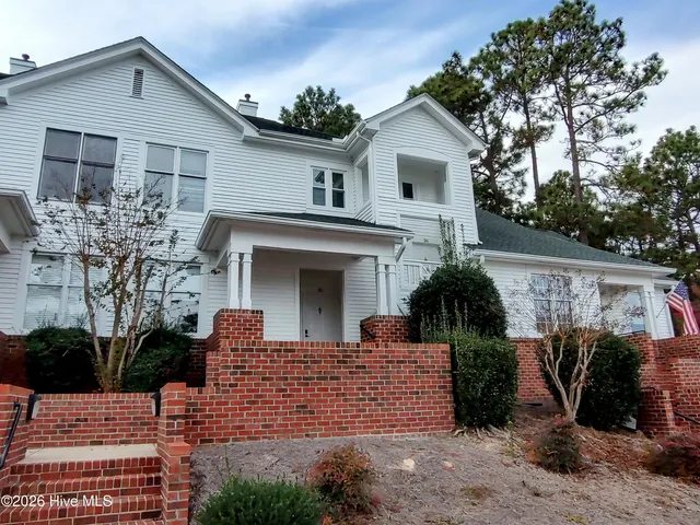 $299,900 | 26 Knoll Road, Southern Pines, NC 28387