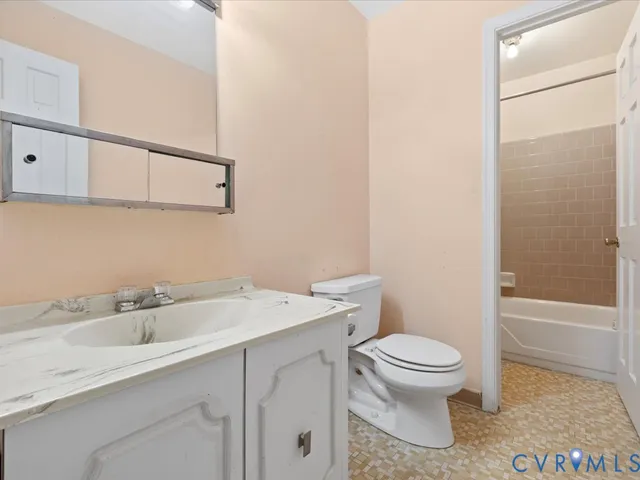 $290,000 | 12 Skipwith Green Circle, Henrico, VA 23294