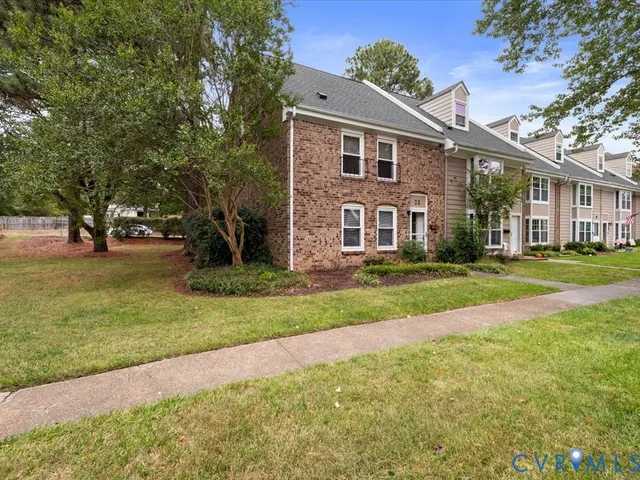 $290,000 | 12 Skipwith Green Circle, Henrico, VA 23294