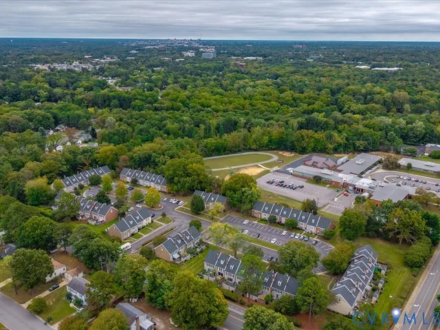 $290,000 | 12 Skipwith Green Circle, Henrico, VA 23294