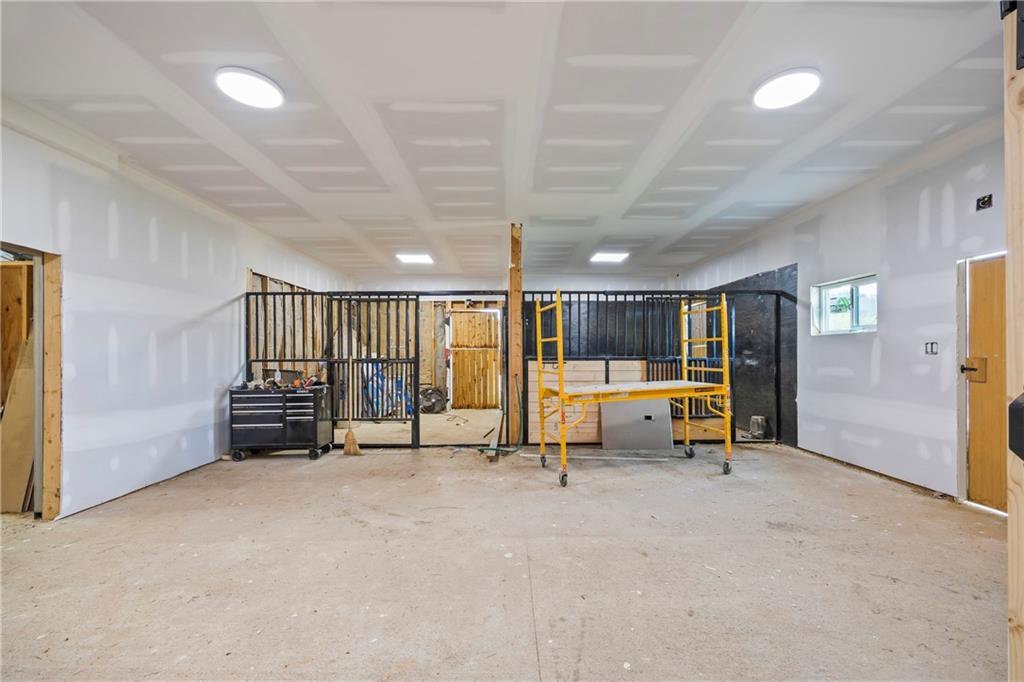 356 West Oak Grove Road Northwest Adairsville, GA 30103 - Photo 94 of 128 a view of an empty room with a staircase