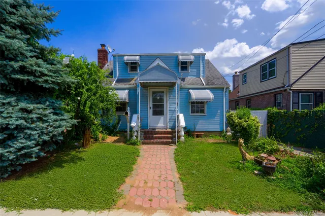 $780,000 | 130-55 222nd Street | Laurelton