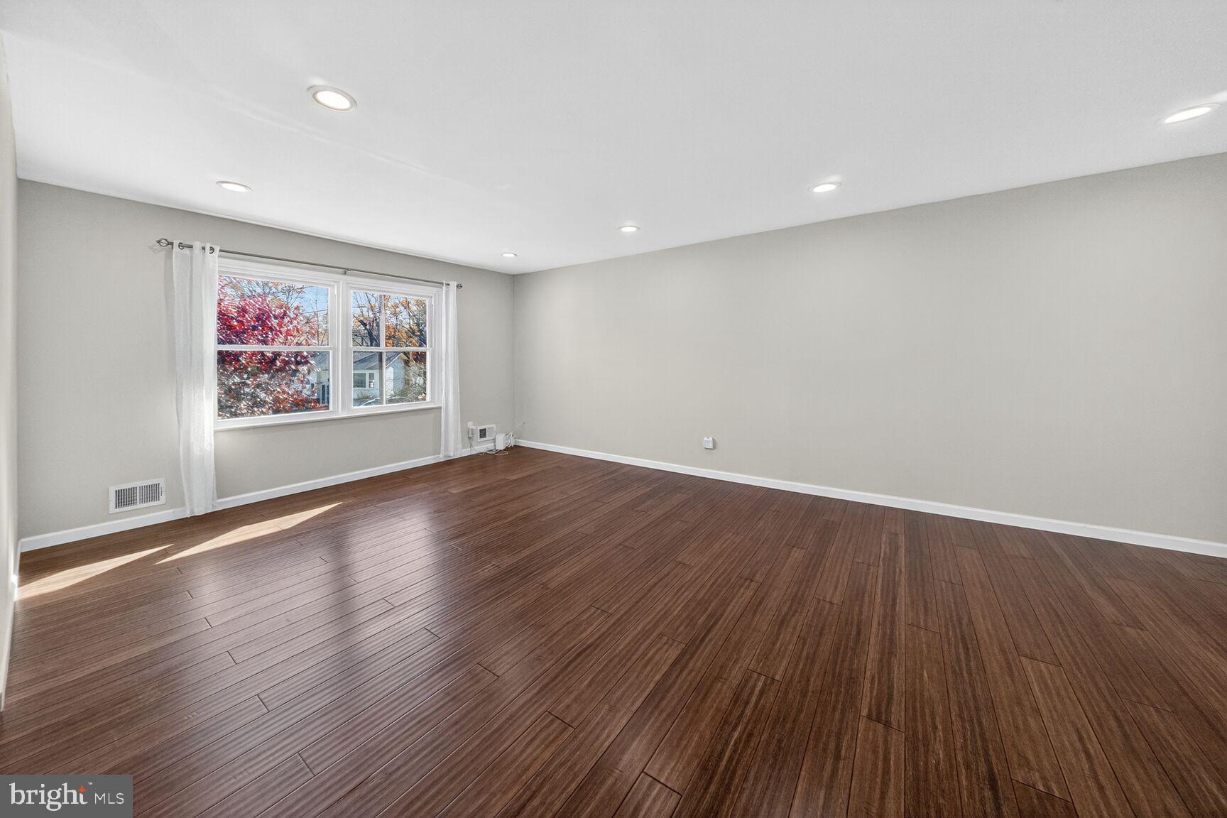 6802 Niles Drive Laurel, MD 20707 - Photo 6 of 31 Bright and Spacious Living Room